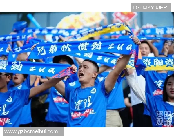 足球明星加油时刻激励全场凝聚力量为胜利拼搏的感人瞬间